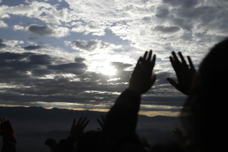 Año Nuevo Aymara sin sol: las nubes impidieron recibir los primeros rayos en gran parte del país
