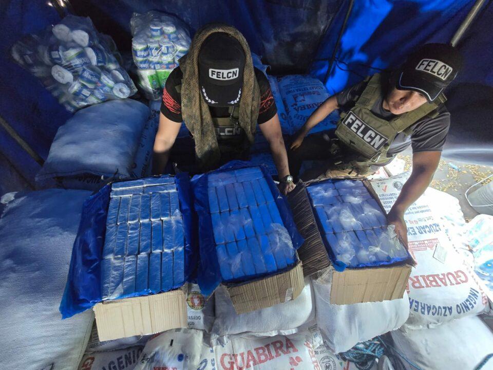En Santa Cruz aprehenden a conductor que trasladaba más de 73 kilos de cocaína camuflados entre alimentos