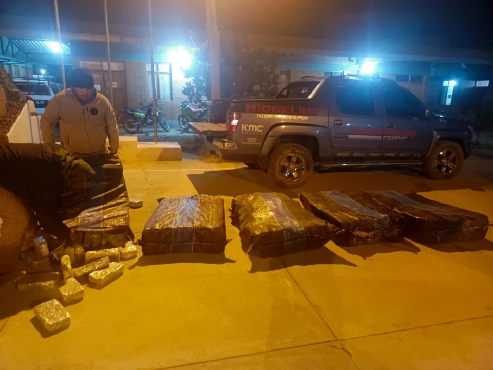 Hombre es detenido preventivamente por transportar 414 kilos de marihuana en Cochabamba