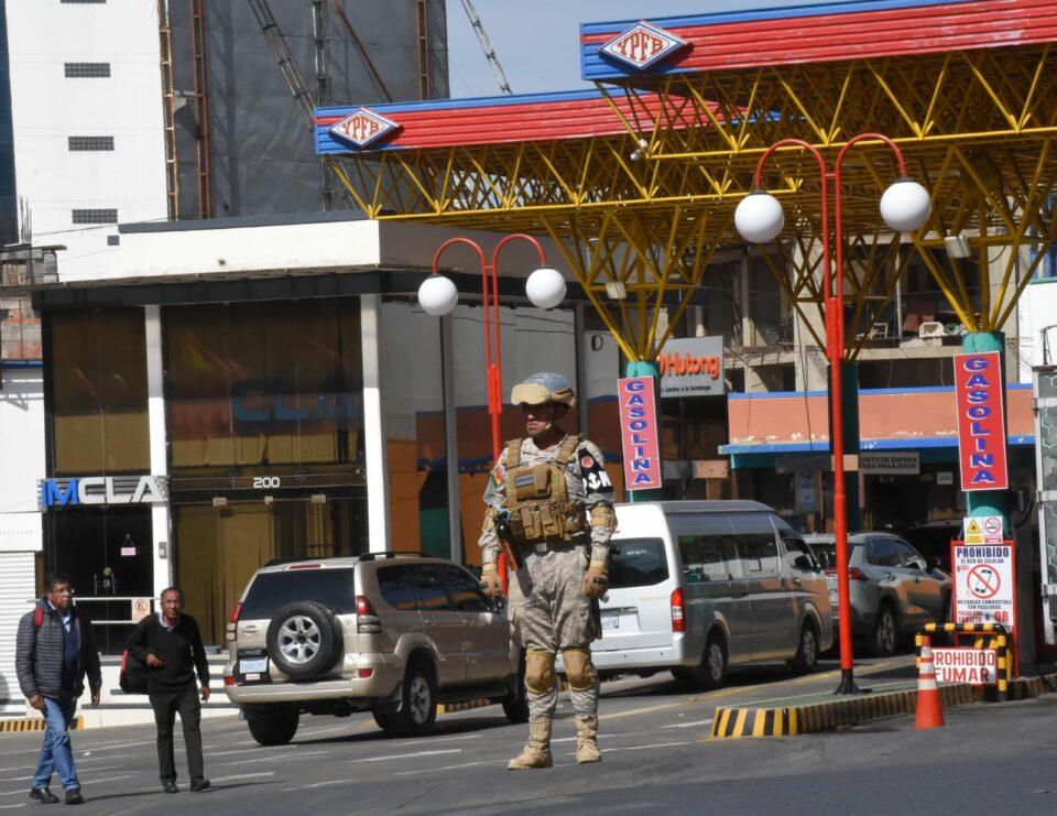 Alrededor de 880 militares son desplazados a 120 estaciones de servicio de todo el país