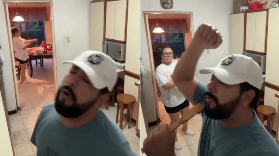 Un hombre canta mientras cocina y su esposa interviene de forma desastrosa