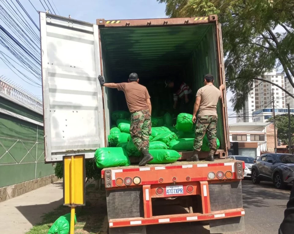 Chofer es enviado a la cárcel con detención preventiva por transportar 1.032 bolsas de coca provenientes de Perú