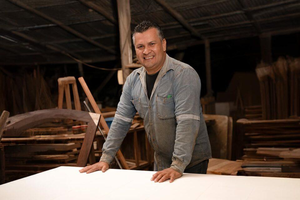 Enop Cuellar: “Unifranz Online hace realidad mi sueño de ser profesional”