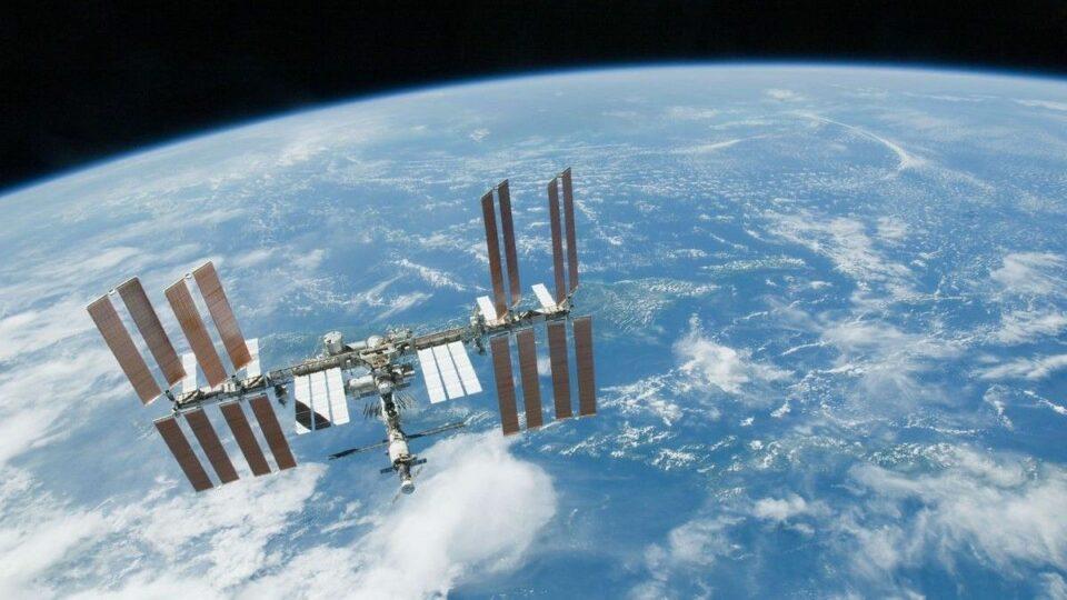 NASA selecciona a SpaceX para desarrollar vehículo de desorbitación de la ISS