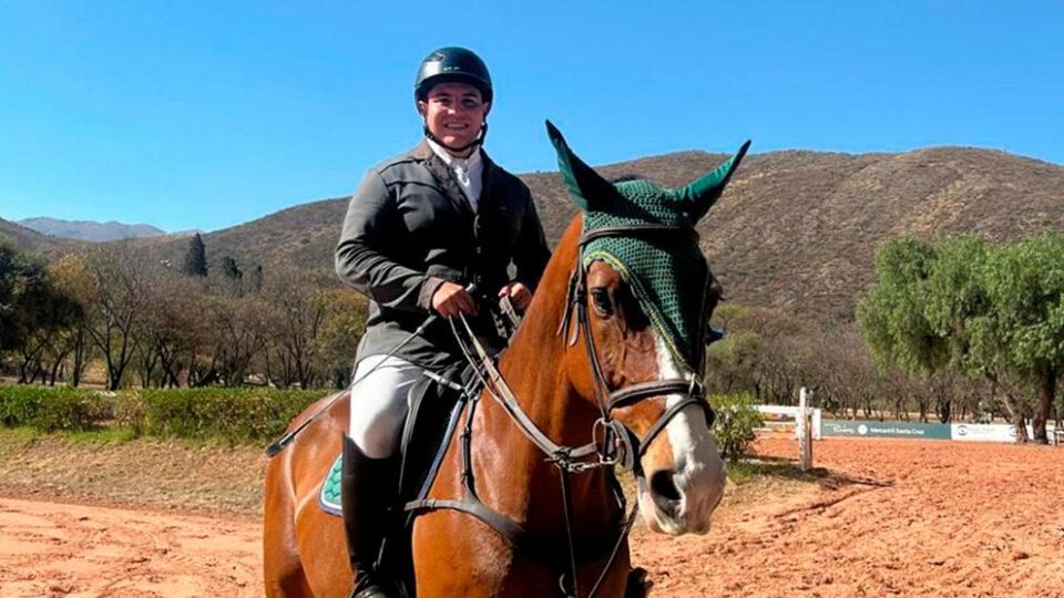 Cruceño Céspedes vence en Mayores A de la Copa FEI y valluno Pérez se corona en Mayores B
