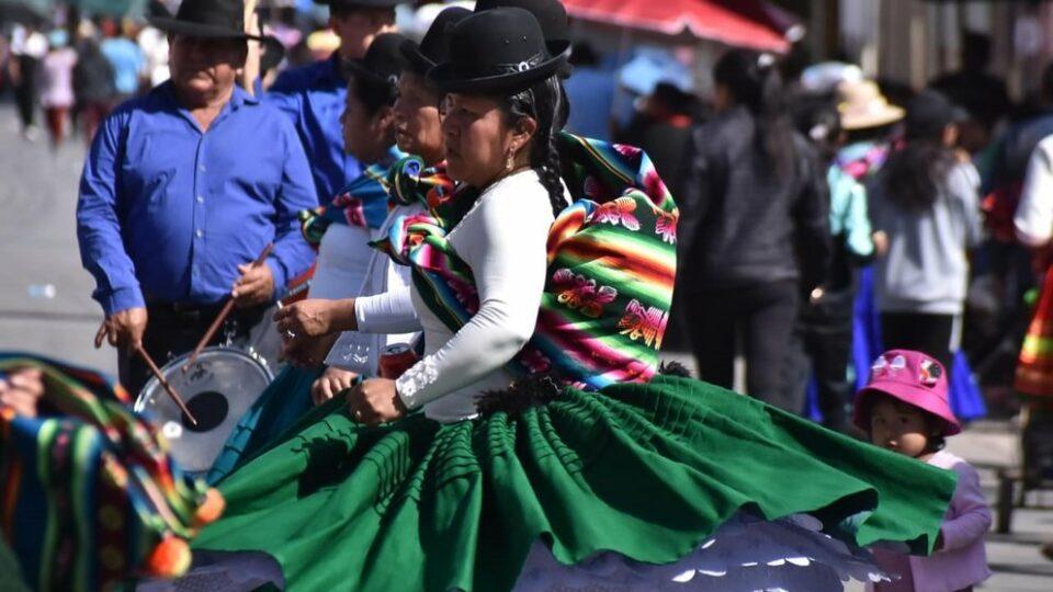 Urcupiña 2024: Entrada Autóctona ofrece danza; siguen la Folclórica, fiesta y Calvario