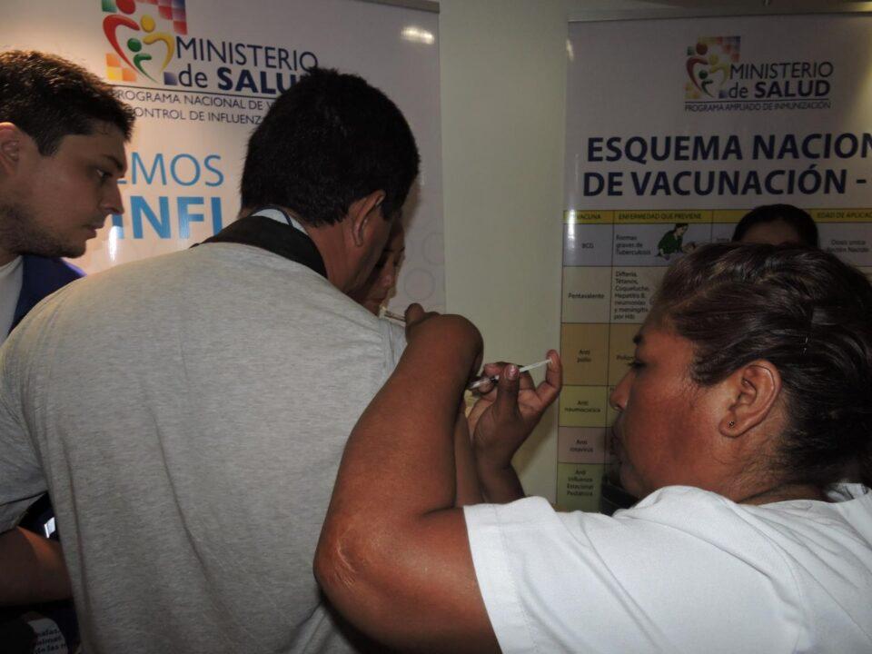 De abril a julio, más de 6.000 personas se vacunaron contra la influenza