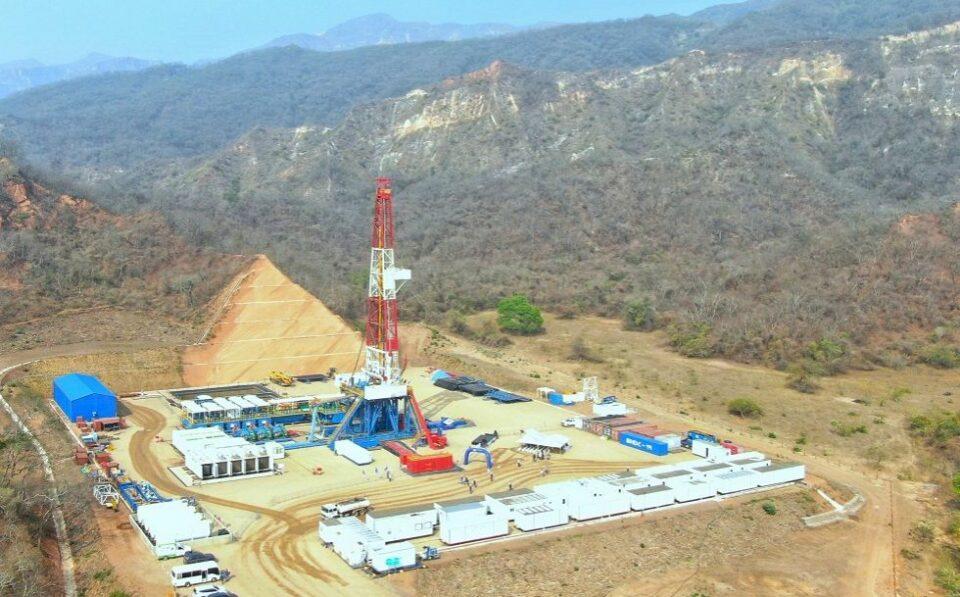 Arce inaugura pozo exploratorio Charagua X1 y afirma que continúa la era del petróleo y el gas