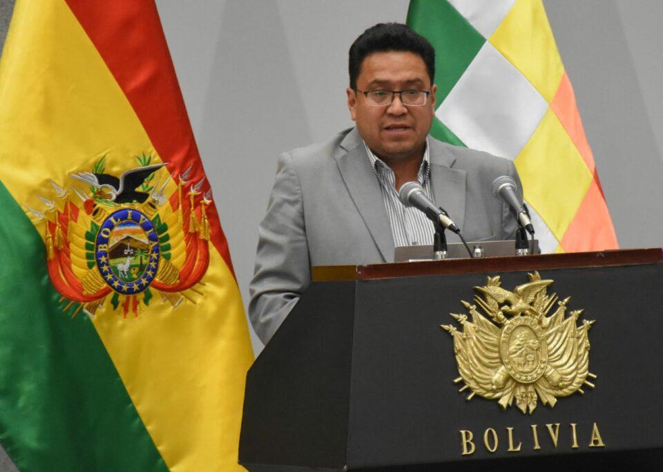 César Siles asume como nuevo ministro de Justicia en reemplazo de Iván Lima