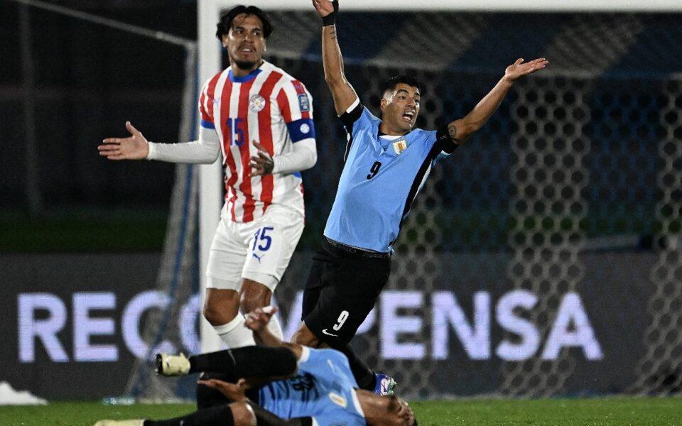 Uruguay y Paraguay empatan 0-0 por eliminatorias en la despedida de Suárez
