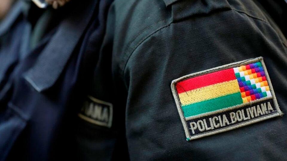 Policía es arrestado por agredir a su pareja en Cochabamba