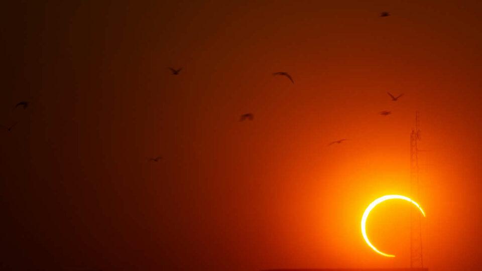 ¿Preparado para el eclipse solar anular de octubre? Aquí está todo lo que necesitas saber