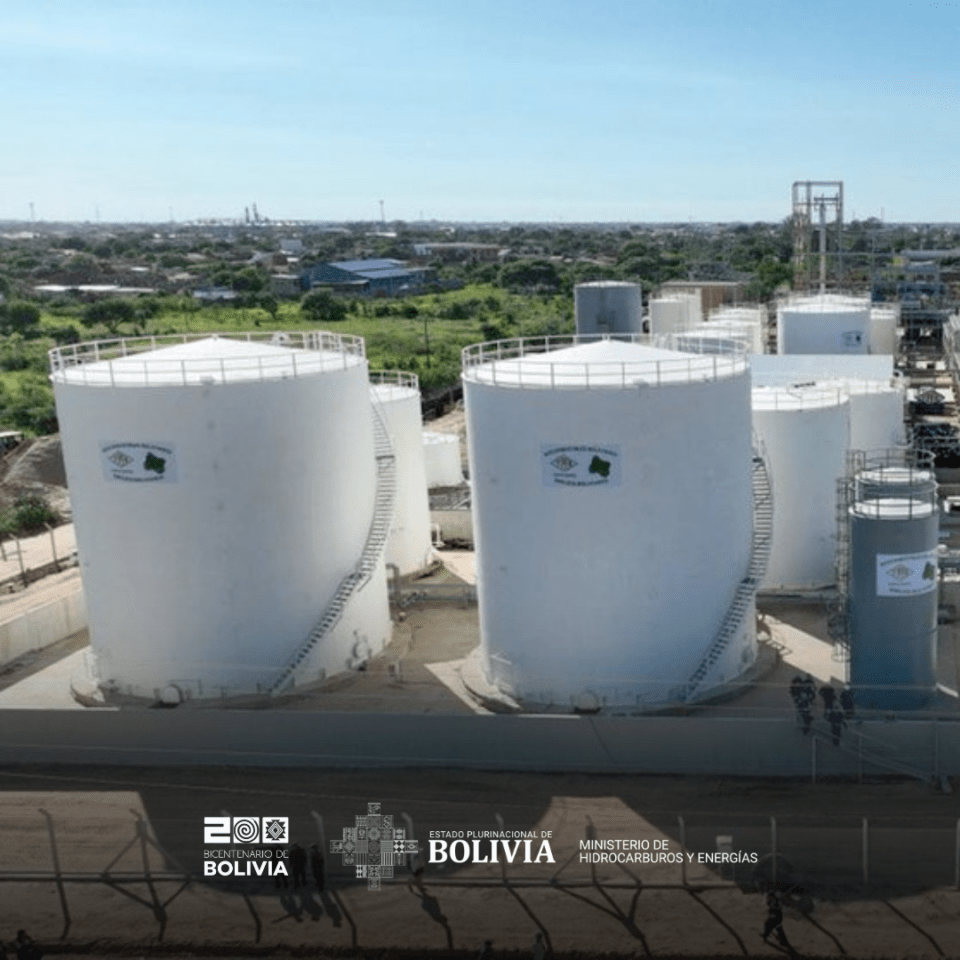 Presidente Luis Arce identifica 8 factores causantes de la escasez de dólares y combustible y presenta plan para producir el 90% de diésel para 2026