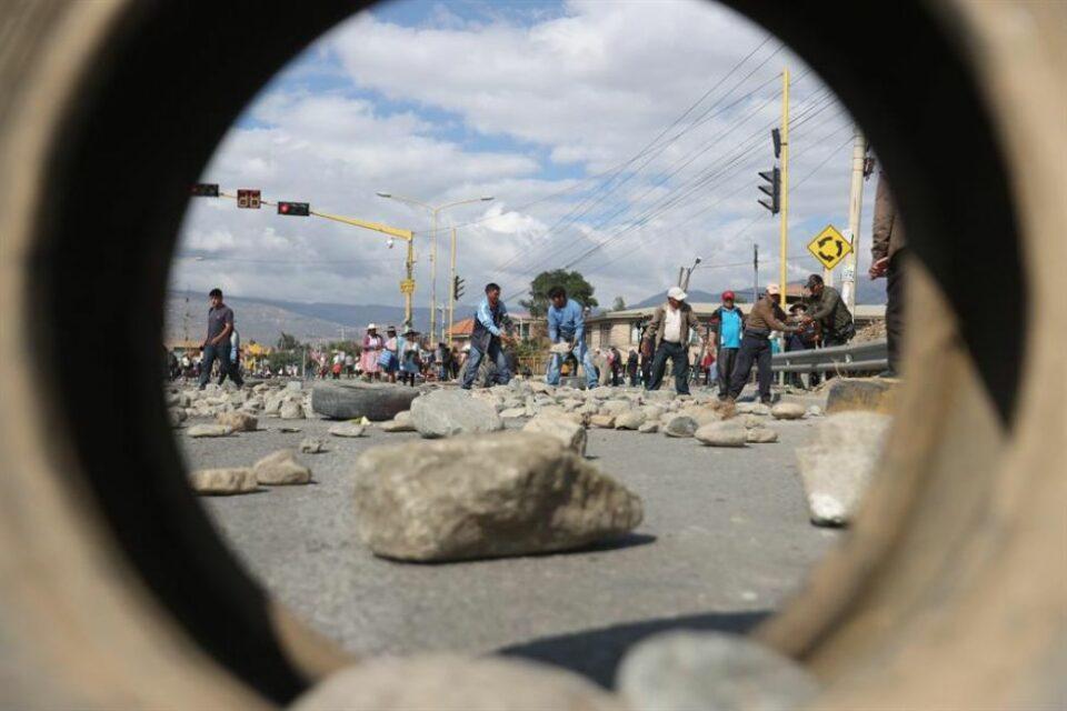 Bloqueo en Mizque: Explosión de una dinamita provoca que un niño pierda cuatro dedos de su mano