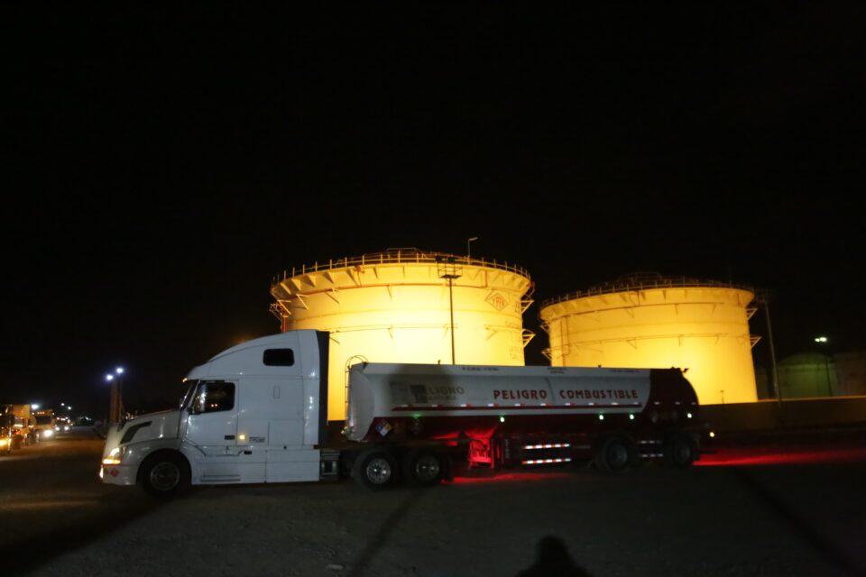 Despachan 4 millones de litros de gasolina y diésel para cubrir el 100% de la demanda de La Paz