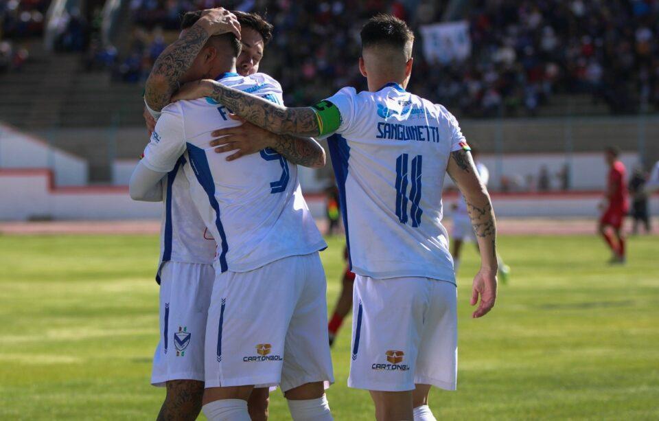 Gualberto Villarroel San José brilla en el torneo, pero su plantel reclama sueldos atrasados