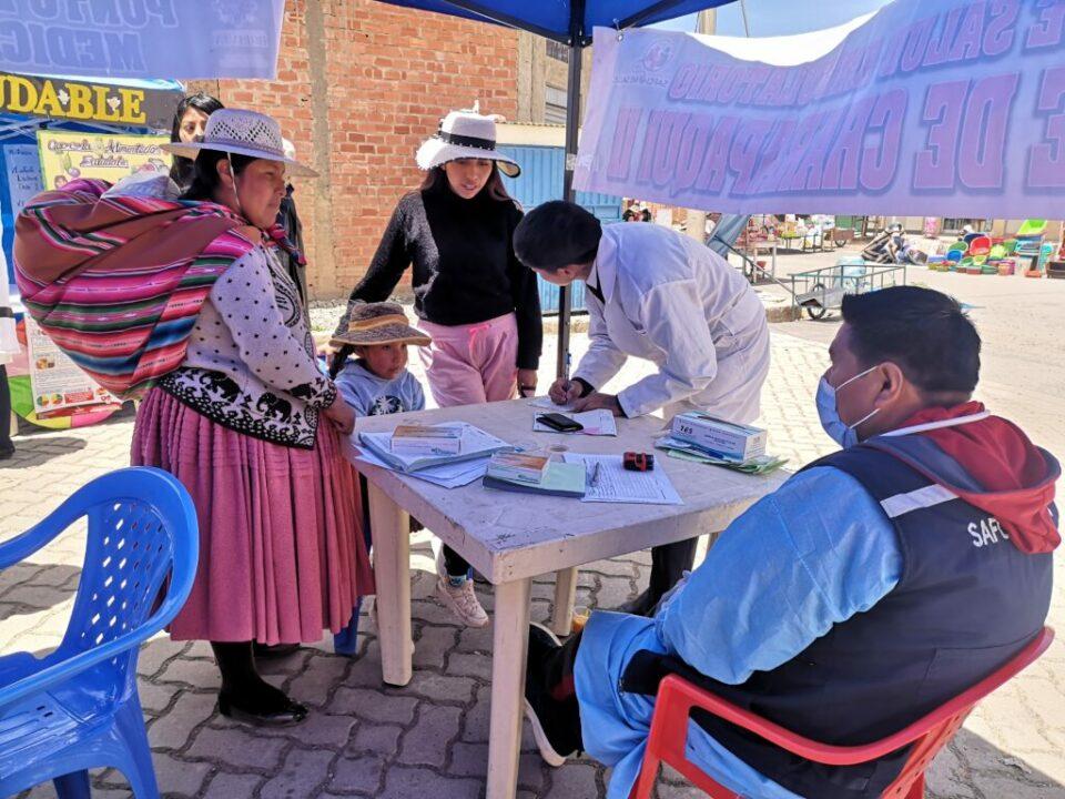 Vecinos de tres distritos acceden a atención en medicina preventiva y odontológica en ferias de salud gratuitas