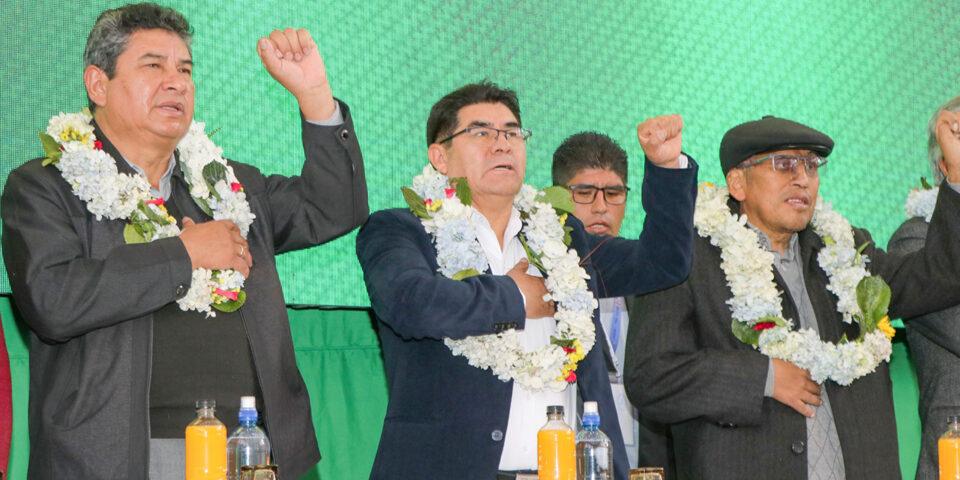 Ministro Veliz inaugura Congreso Departamental de Educación en El Alto