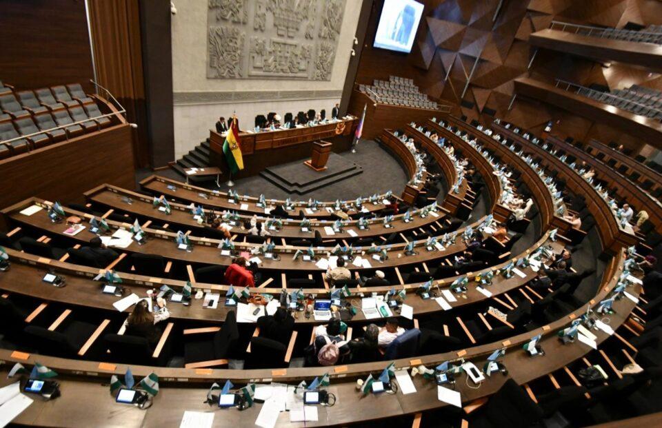 Proyectos de créditos para combatir incendios llegan a Diputados; Huaytari promete rápida remisión a comisión