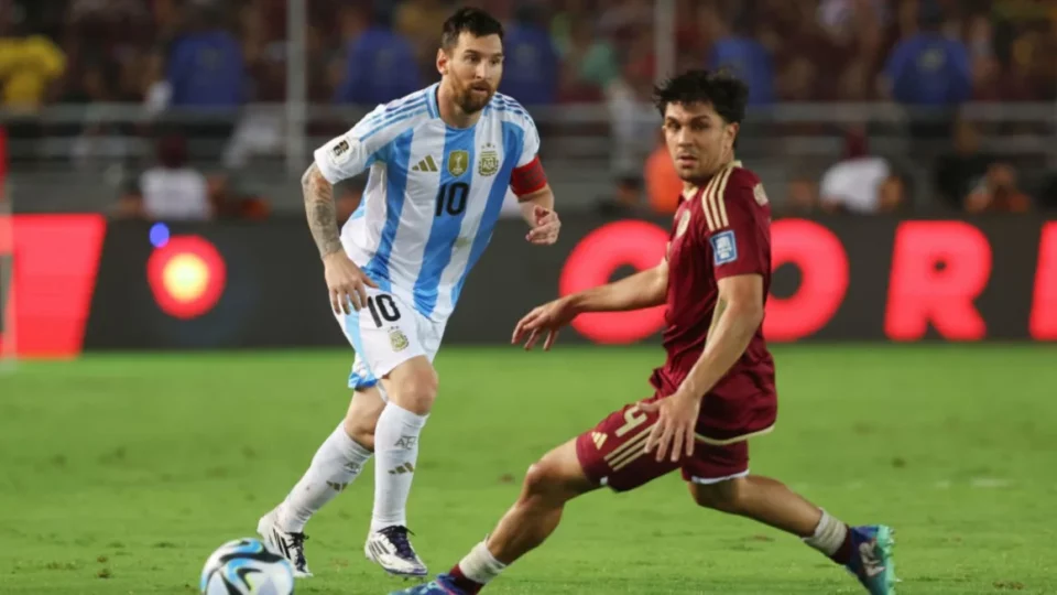 Argentina empata 1-1 con Venezuela y sigue liderando las eliminatorias para el Mundial 2026