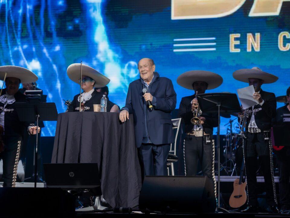 Leo Dan se despide de los escenarios a los 82 años en un emotivo último concierto