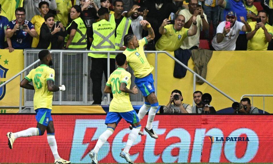 Brasil arrolla a Perú 4-0 y se afianza en el cuarto puesto de las eliminatorias al Mundial