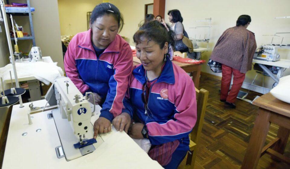 Media Jornada de Asueto para Mujeres por el Día de la Mujer Boliviana