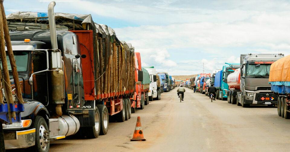 Bloqueos causan millonarias pérdidas en exportaciones e importaciones, advierte IBCE