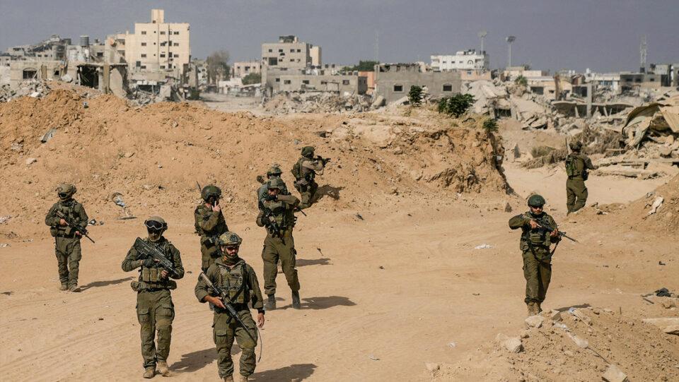 Ejército israelí obliga a palestinos a entrar en casas y túneles en Gaza