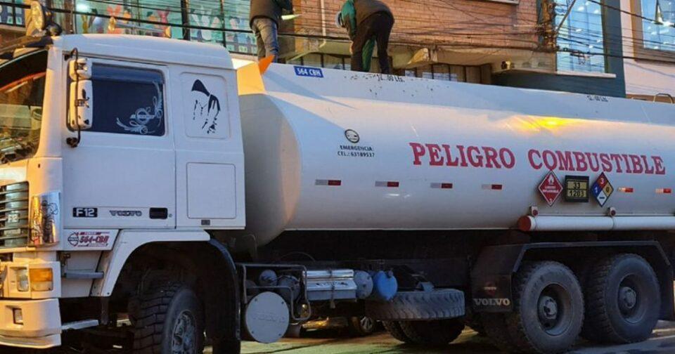 Confirman descarga de combustible en Arica este sábado y posterior traslado a Bolivia