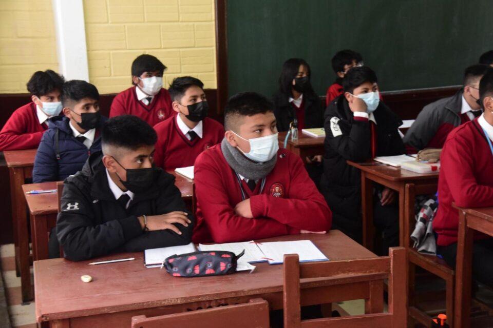 175.000 estudiantes de Cochabamba afectados por la suspensión del desayuno escolar por bloqueos