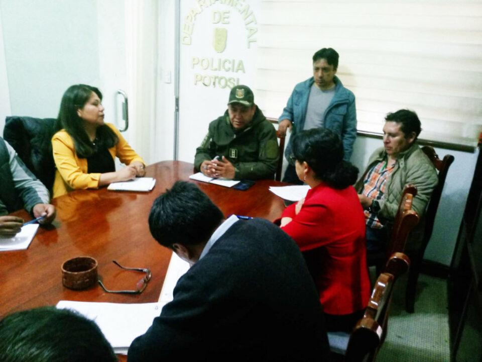 Vocales del TED de Potosí coordinan seguridad para las elecciones judiciales parciales con la Policía