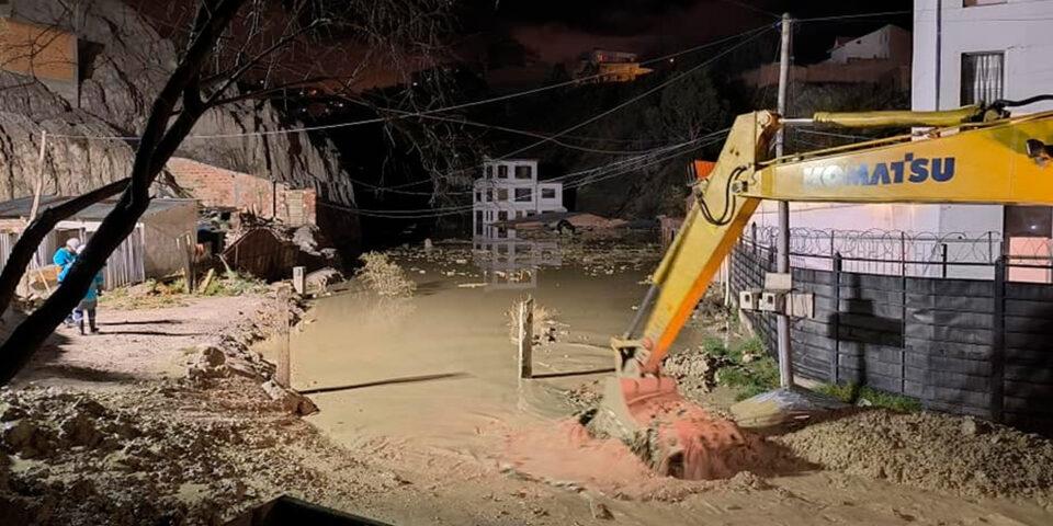 Desborde del río Pasajahuira causa mazamorra y afecta a 40 viviendas en Bajo Llojeta