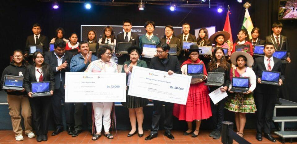 Gobierno premia a los ganadores de los concursos de patrimonio cultural boliviano