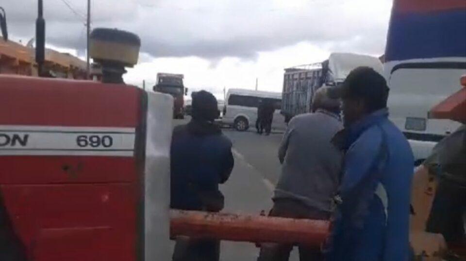 En Padilla amenazan con bloquear si no abastecen con combustible hasta este lunes