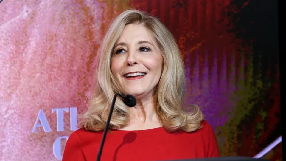 Pamela Hayden, actriz de doblaje de los Simpsons desde hace mucho tiempo, incluido el amigo de Bart, Milhouse, cuelga el micrófono