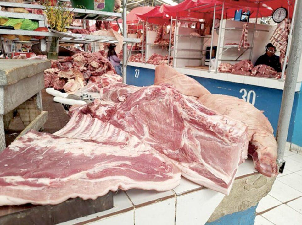 Se normaliza precios de carne de res y cerdo