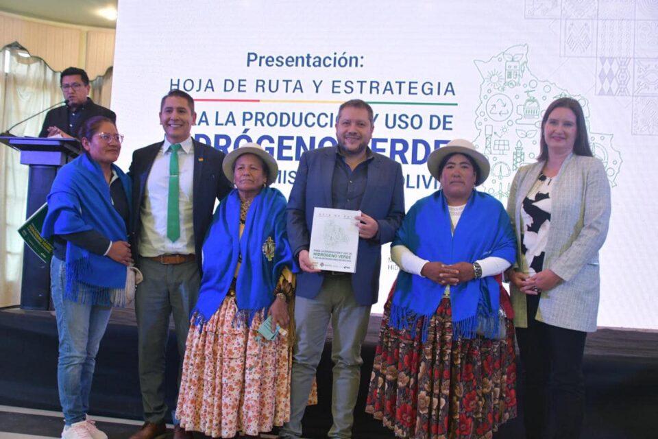 Gobierno impulsa energías renovables y hidrógeno verde en taller en Oruro