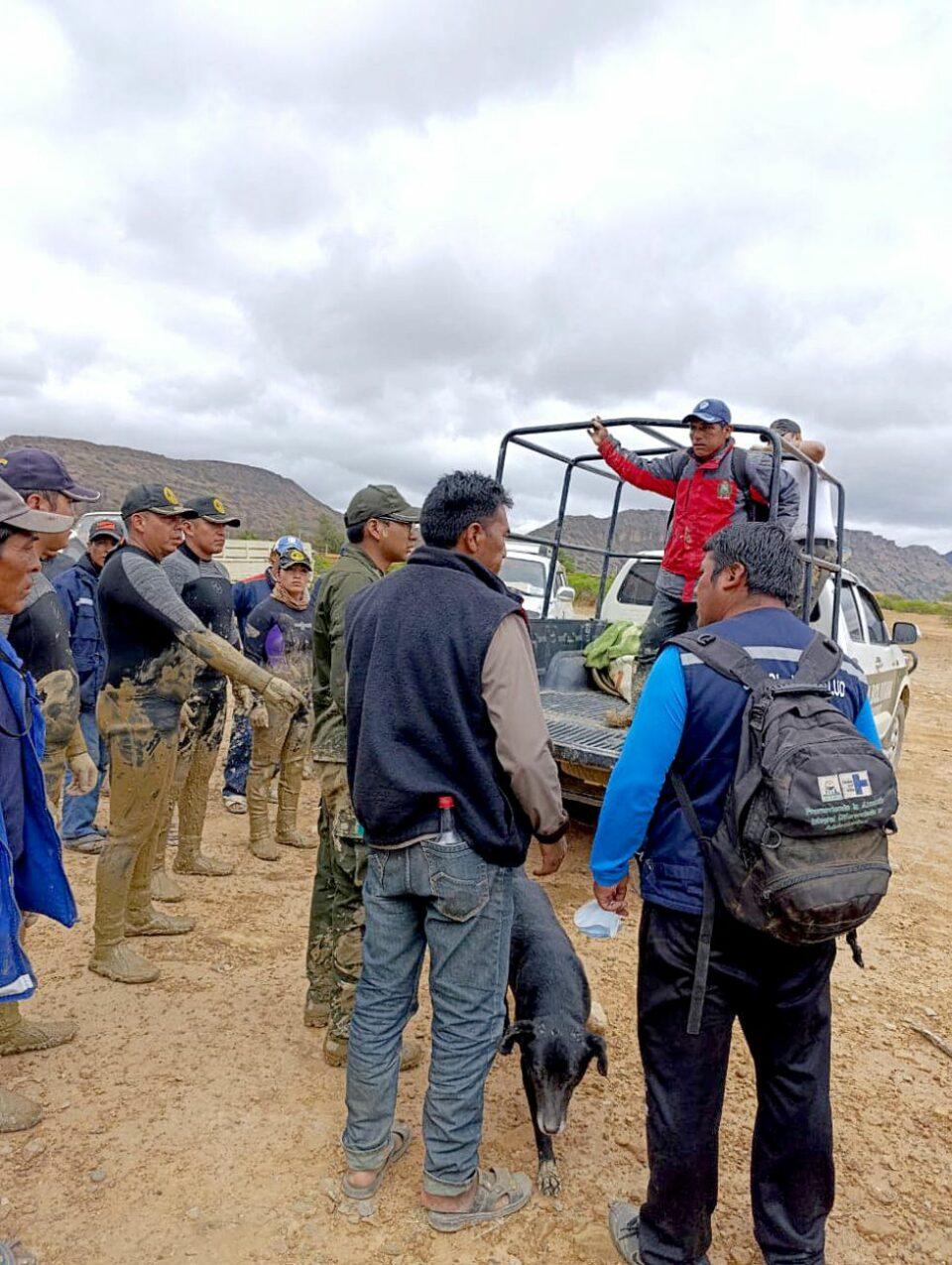 Gemelos de 3 años esperan el regreso de sus padres fallecidos en Tomoroco