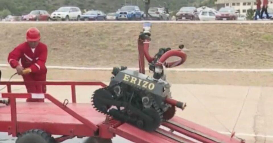 Armada Boliviana presenta el prototipo de “Erizo”, un robot diseñado para combatir incendios