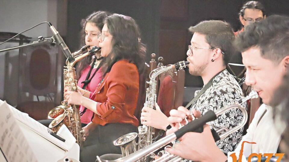 D Jazz Big Band presenta el recital 'Navi Jazz' en Cochabamba para celebrar las fiestas decembrinas