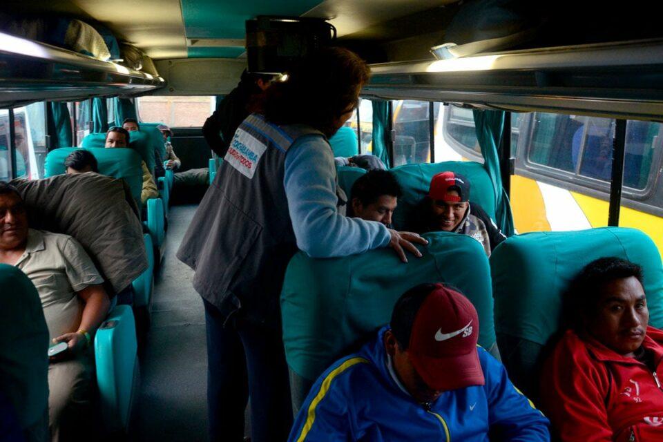 Al menos 200 menores viajaban sin autorización; casos remitidos a la Defensoría de la Niñez