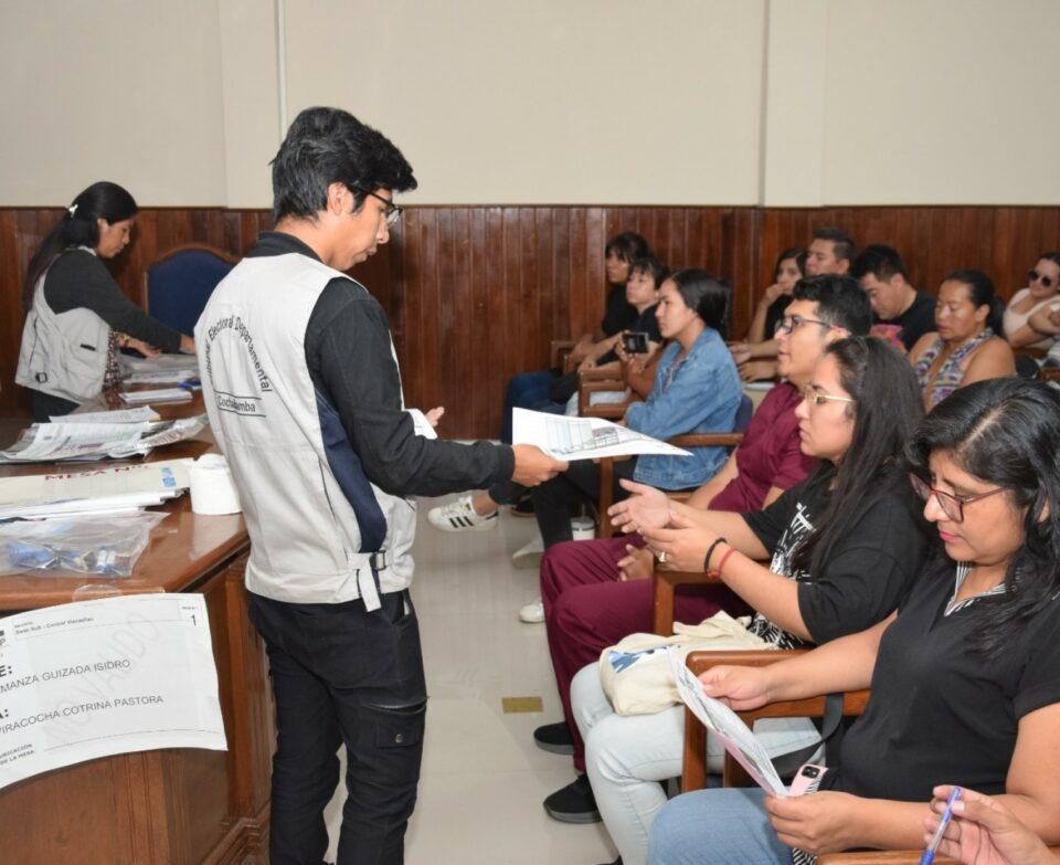 Cochabamba: Se habilitan centros de capacitación permanente para jurados electorales