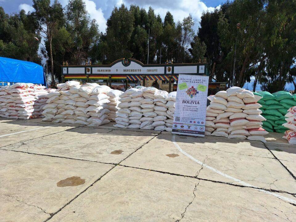 Desvío y acaparamiento de alimentos causa desabastecimiento en La Paz; incautan 1.000 bolsas de arroz