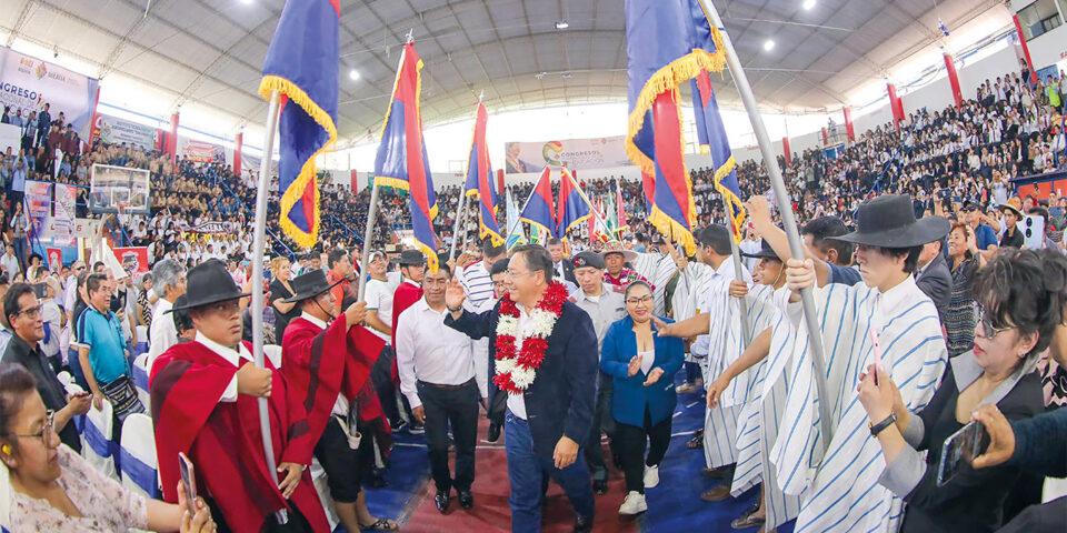 Congreso propone aumentar la inversión en educación y actualizar la malla curricular