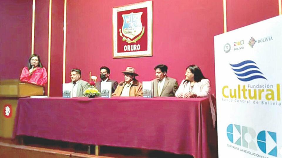 Se presenta libro biográfico de 27 bolivianos destacados