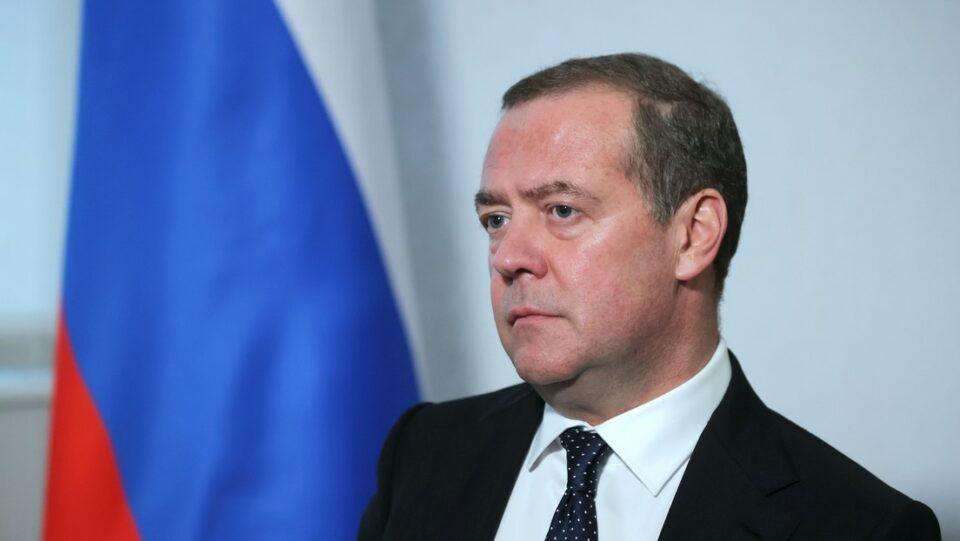 Medvédev califica el atentado contra Kirílov como 'agonía' del régimen de Kiev