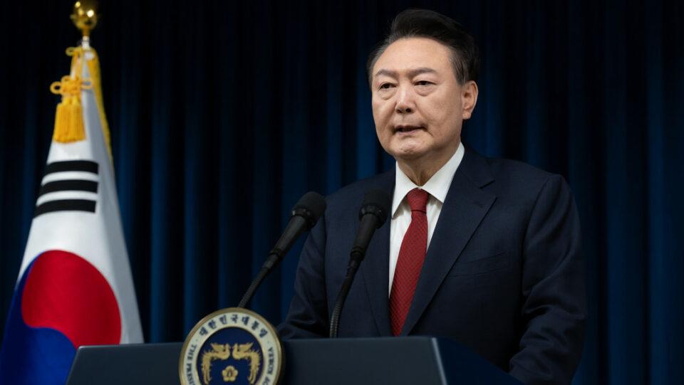 Presidente surcoreano suspendido rechaza cargos de insurrección