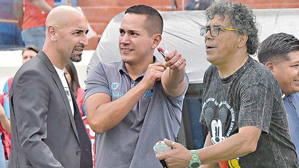 DivPro: Tres clubes despiden a sus técnicos en plenas fiestas