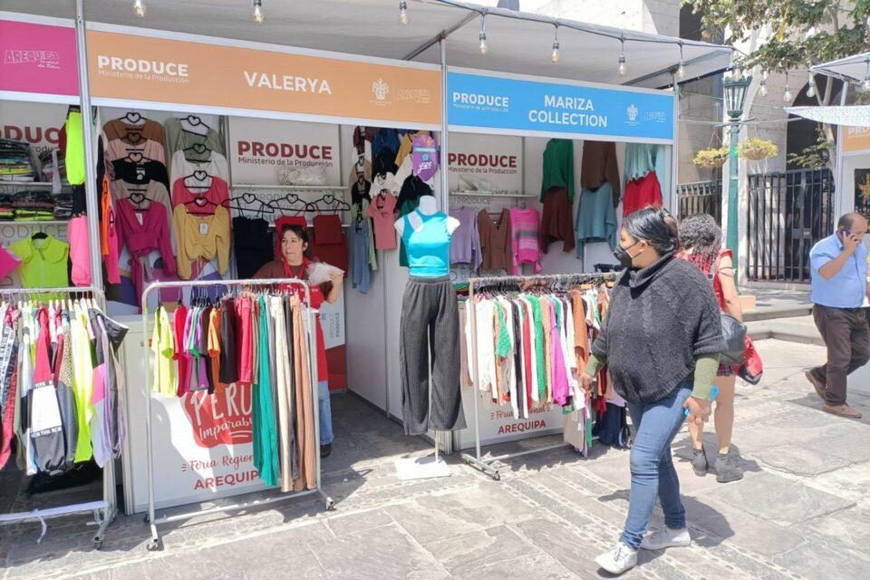Arranca la Feria Fexpo Mype Navideña 2024 en El Alto con 100 emprendimientos femeninos